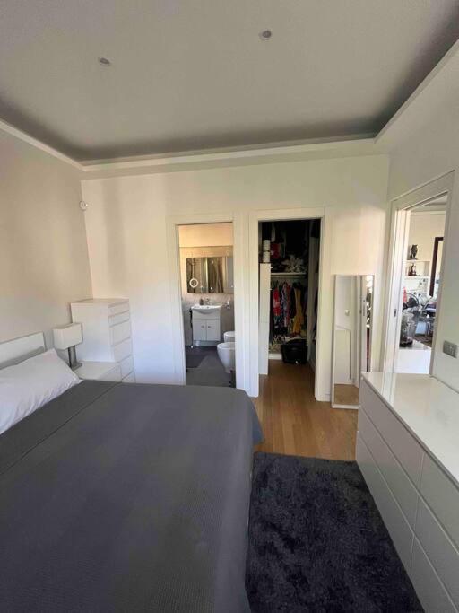 Moderno Bilocale Con Terrazzo Appartamento Roma